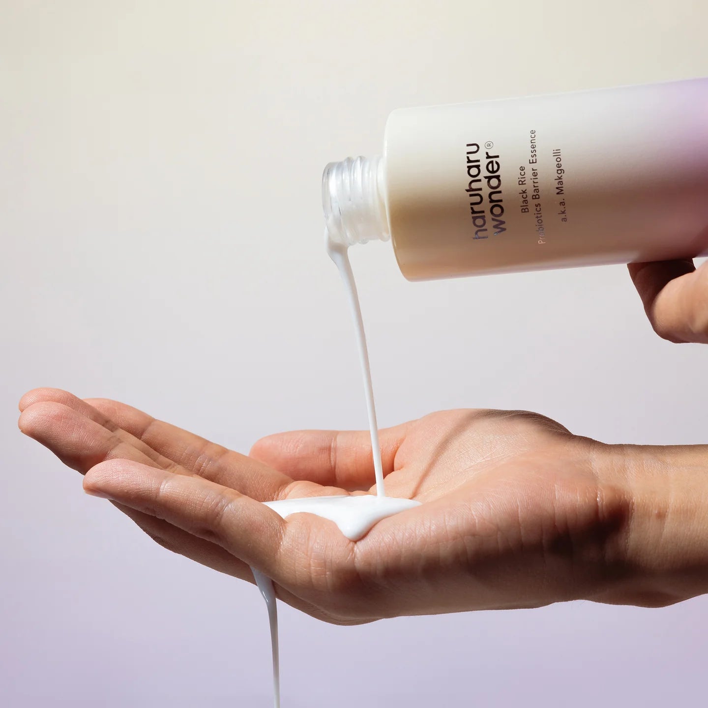 Raminamoji veido esencija su juodųjų ryžių ekstraktu ir probiotikais "Black Rice Probiotics Barrier Essence", 120 ml