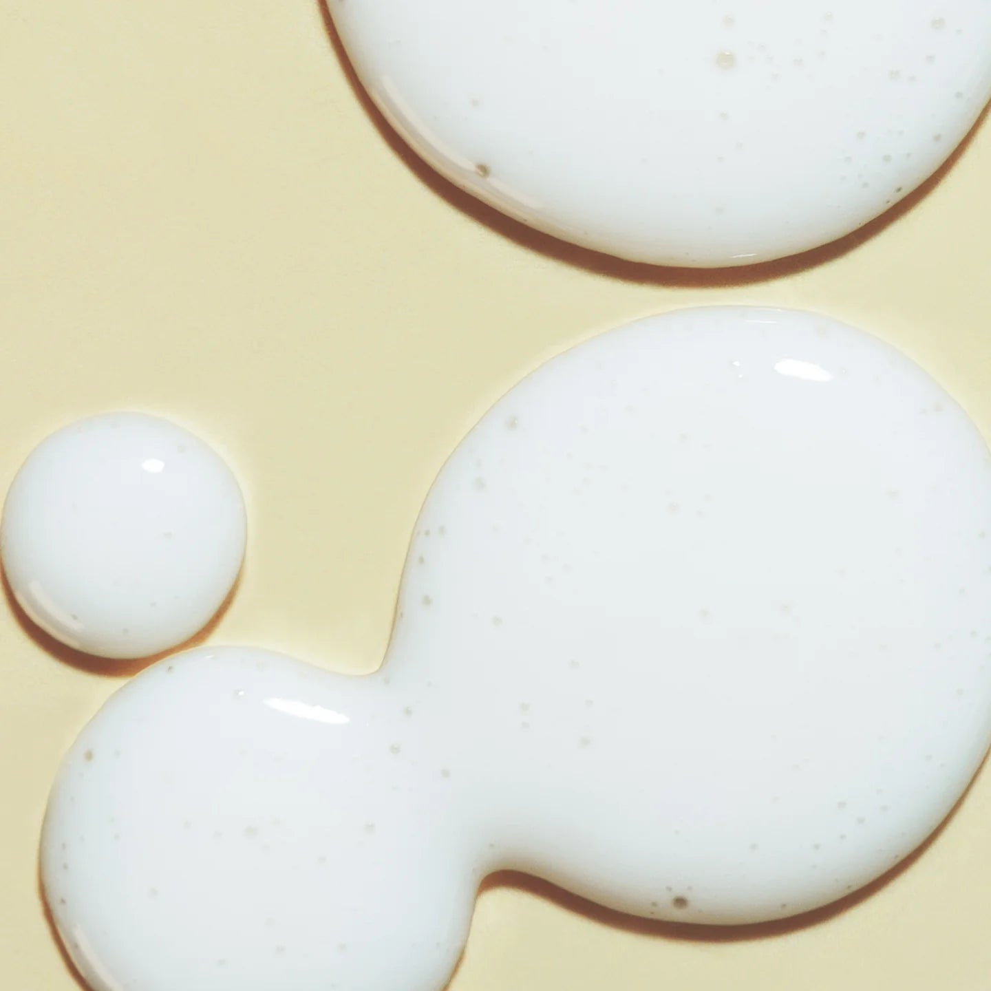 Raminamoji veido esencija su juodųjų ryžių ekstraktu ir probiotikais "Black Rice Probiotics Barrier Essence", 120 ml